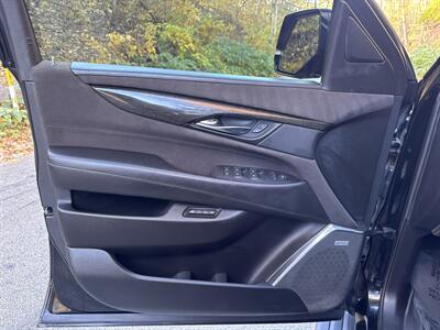 2016 Cadillac Escalade Platinum - Photo 17 - Pittsburgh, PA 15226