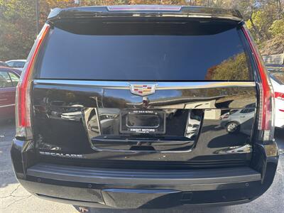 2016 Cadillac Escalade Platinum - Photo 5 - Pittsburgh, PA 15226