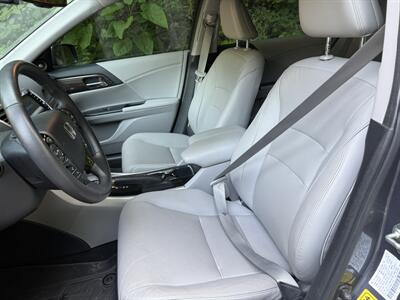 2016 Honda Accord Touring   - Photo 22 - Pittsburgh, PA 15226