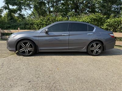 2016 Honda Accord Touring   - Photo 2 - Pittsburgh, PA 15226