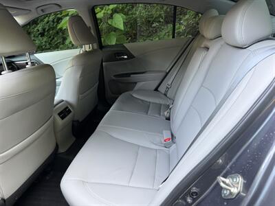 2016 Honda Accord Touring   - Photo 25 - Pittsburgh, PA 15226