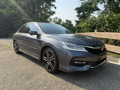 2016 Honda Accord Touring   - Photo 1 - Pittsburgh, PA 15226