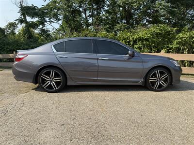 2016 Honda Accord Touring   - Photo 8 - Pittsburgh, PA 15226