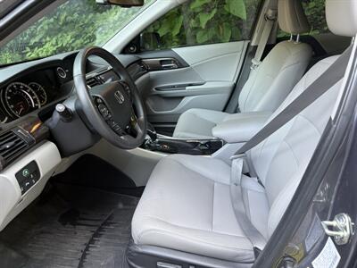 2016 Honda Accord Touring   - Photo 19 - Pittsburgh, PA 15226