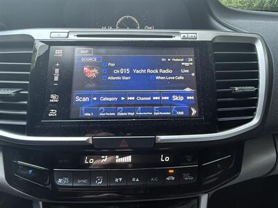 2016 Honda Accord Touring   - Photo 40 - Pittsburgh, PA 15226