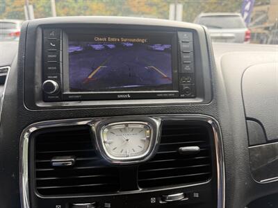 2015 Chrysler Town & Country Touring   - Photo 20 - Pittsburgh, PA 15226