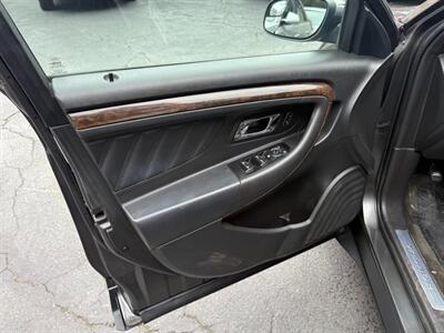 2015 Ford Taurus Limited   - Photo 14 - Pittsburgh, PA 15226