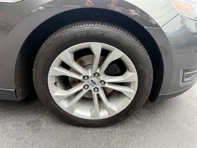 2015 Ford Taurus Limited   - Photo 9 - Pittsburgh, PA 15226