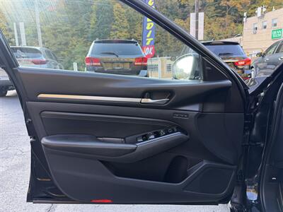 2020 Nissan Altima 2.0 Platinum   - Photo 18 - Pittsburgh, PA 15226