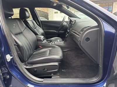 2015 Chrysler 300 Series S   - Photo 30 - Pittsburgh, PA 15226