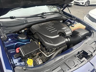 2015 Chrysler 300 Series S   - Photo 15 - Pittsburgh, PA 15226