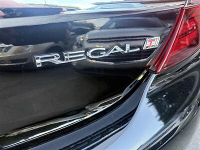2017 Buick Regal Sport Touring   - Photo 8 - Pittsburgh, PA 15226