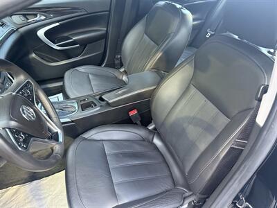 2017 Buick Regal Sport Touring   - Photo 17 - Pittsburgh, PA 15226