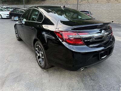 2017 Buick Regal Sport Touring   - Photo 5 - Pittsburgh, PA 15226