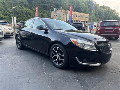 2017 Buick Regal Sport Touring   - Photo 3 - Pittsburgh, PA 15226