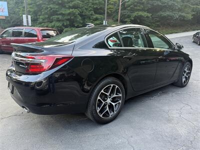 2017 Buick Regal Sport Touring   - Photo 7 - Pittsburgh, PA 15226