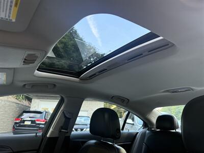 2017 Buick Regal Sport Touring   - Photo 18 - Pittsburgh, PA 15226
