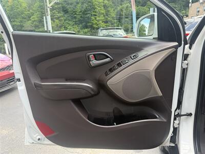 2015 Hyundai Tucson GLS - Photo 19 - Pittsburgh, PA 15226