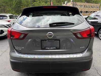 2017 Nissan Rogue Sport S   - Photo 6 - Pittsburgh, PA 15226