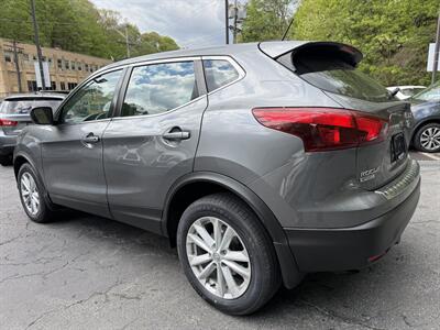 2017 Nissan Rogue Sport S   - Photo 8 - Pittsburgh, PA 15226
