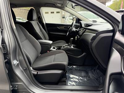 2017 Nissan Rogue Sport S   - Photo 30 - Pittsburgh, PA 15226