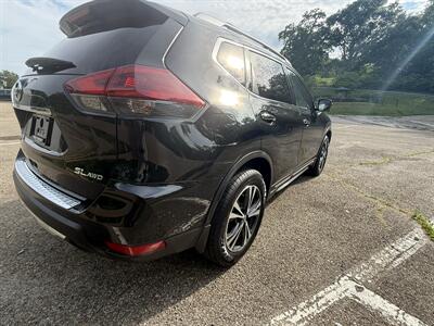 2018 Nissan Rogue SL   - Photo 8 - Pittsburgh, PA 15226