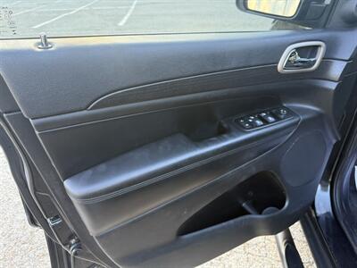 2015 Jeep Grand Cherokee Laredo - Photo 16 - Pittsburgh, PA 15226