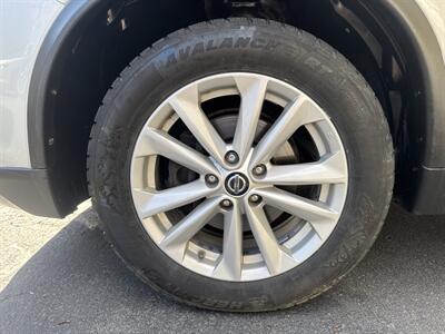 2018 Nissan Rogue S   - Photo 8 - Pittsburgh, PA 15226