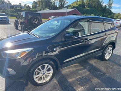 2017 Ford Escape SE   - Photo 2 - Lexington, TN 38351