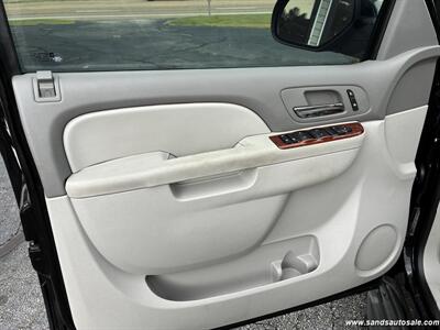 2013 GMC Yukon SLT   - Photo 11 - Lexington, TN 38351
