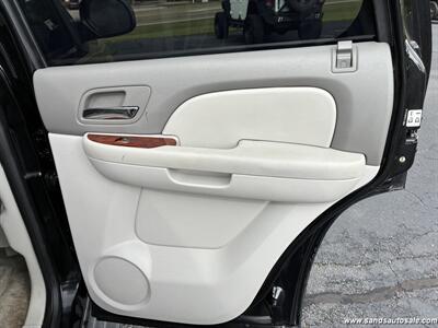 2013 GMC Yukon SLT   - Photo 8 - Lexington, TN 38351