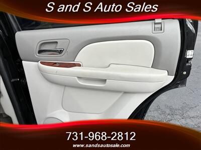 2013 GMC Yukon SLT   - Photo 8 - Lexington, TN 38351
