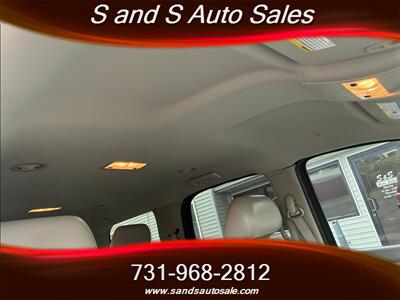 2013 GMC Yukon SLT   - Photo 5 - Lexington, TN 38351