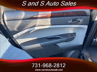 2011 Cadillac SRX Luxury   - Photo 9 - Lexington, TN 38351