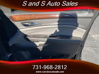 2011 Cadillac SRX Luxury   - Photo 37 - Lexington, TN 38351