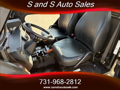 2013 John Deere Gator 825 I   - Photo 25 - Lexington, TN 38351