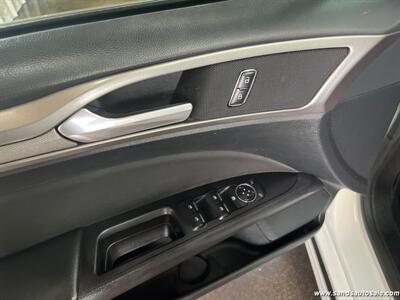 2017 Ford Fusion SE   - Photo 7 - Lexington, TN 38351