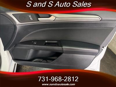 2017 Ford Fusion SE   - Photo 27 - Lexington, TN 38351