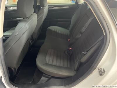 2017 Ford Fusion SE   - Photo 8 - Lexington, TN 38351