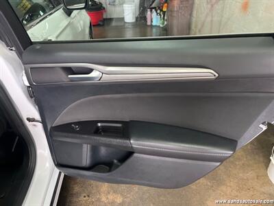 2017 Ford Fusion SE   - Photo 19 - Lexington, TN 38351