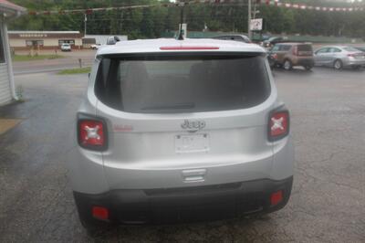 2018 Jeep Renegade Latitude   - Photo 14 - Lexington, TN 38351