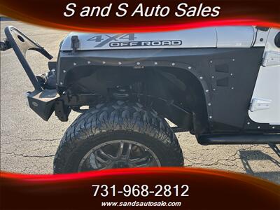 2015 Jeep Wrangler Unlimited Sahara   - Photo 39 - Lexington, TN 38351