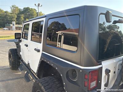 2015 Jeep Wrangler Unlimited Sahara   - Photo 36 - Lexington, TN 38351