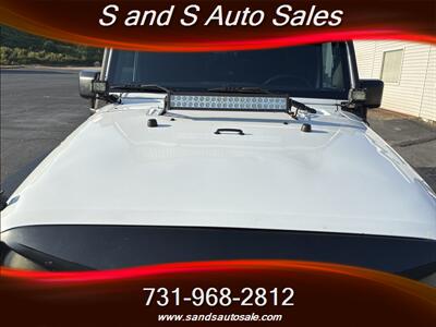 2015 Jeep Wrangler Unlimited Sahara   - Photo 31 - Lexington, TN 38351