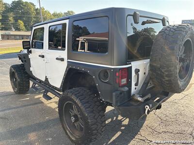 2015 Jeep Wrangler Unlimited Sahara   - Photo 12 - Lexington, TN 38351