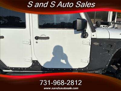 2015 Jeep Wrangler Unlimited Sahara   - Photo 33 - Lexington, TN 38351