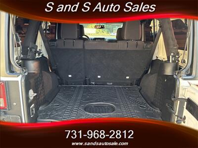 2015 Jeep Wrangler Unlimited Sahara   - Photo 14 - Lexington, TN 38351