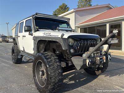 2015 Jeep Wrangler Unlimited Sahara   - Photo 29 - Lexington, TN 38351