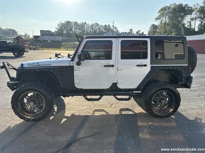 2015 Jeep Wrangler Unlimited Sahara   - Photo 2 - Lexington, TN 38351