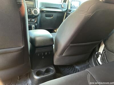 2015 Jeep Wrangler Unlimited Sahara   - Photo 10 - Lexington, TN 38351
